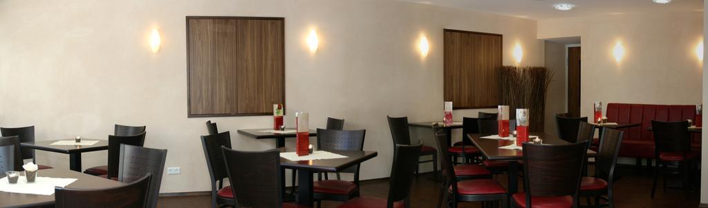 Hotel & Restaurant Lamm Mosbach  Esterno foto
