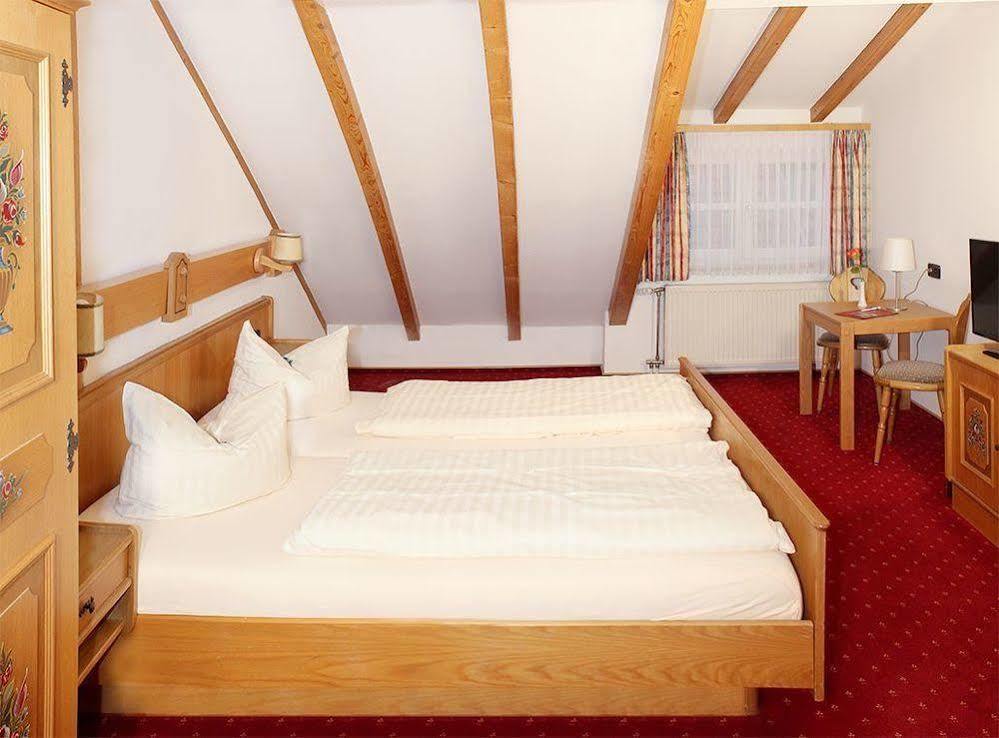 Hotel & Restaurant Lamm Mosbach  Esterno foto