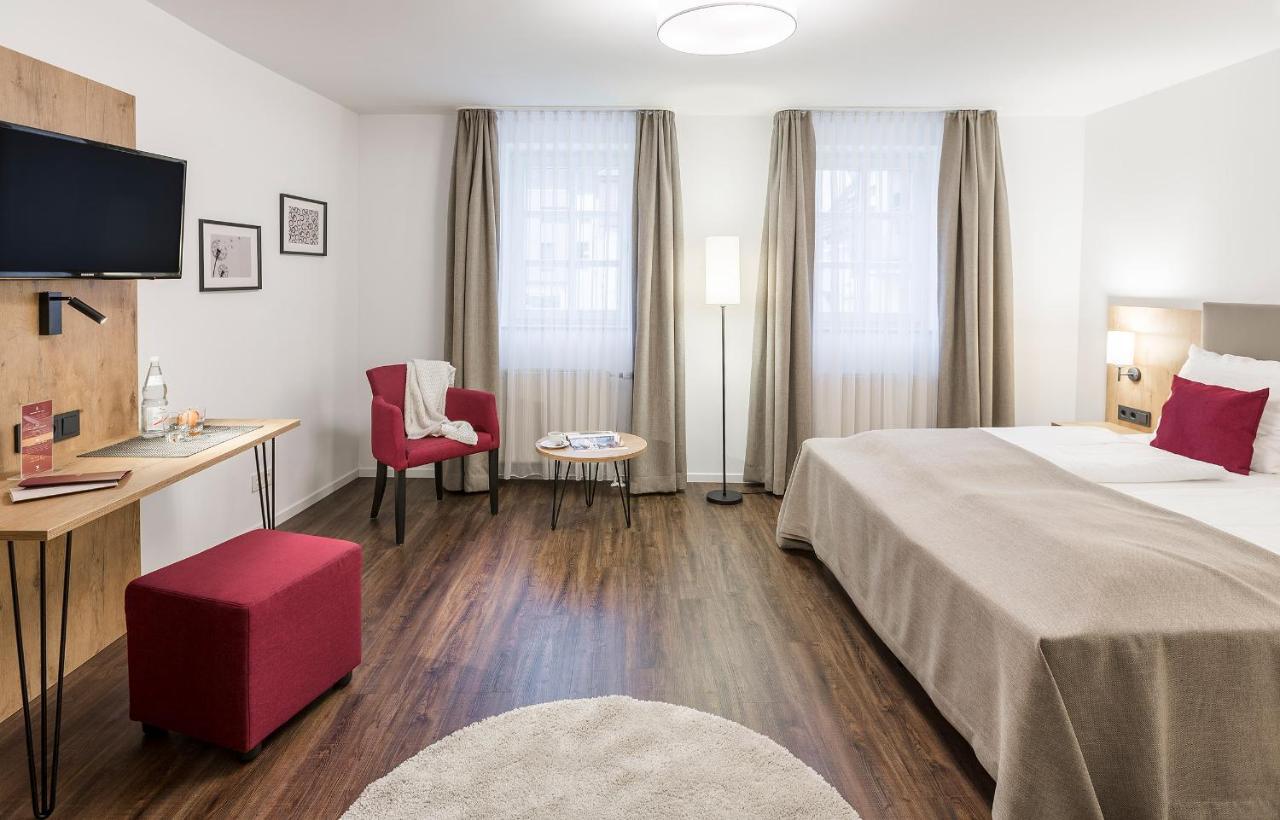 Hotel & Restaurant Lamm Mosbach  Esterno foto