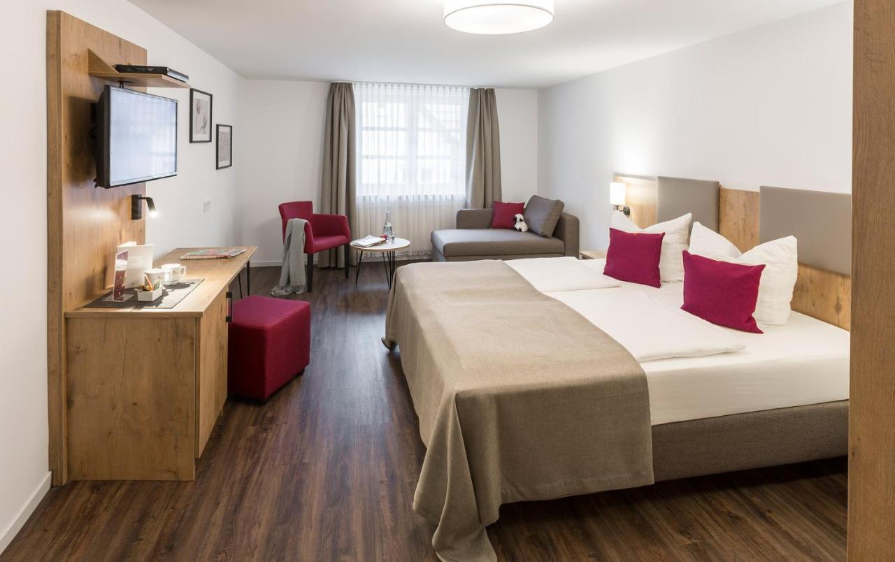 Hotel & Restaurant Lamm Mosbach  Esterno foto