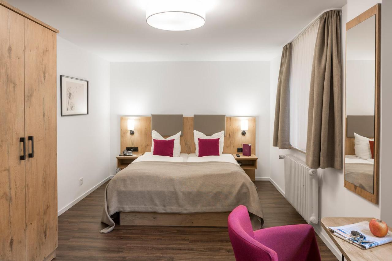 Hotel & Restaurant Lamm Mosbach  Esterno foto
