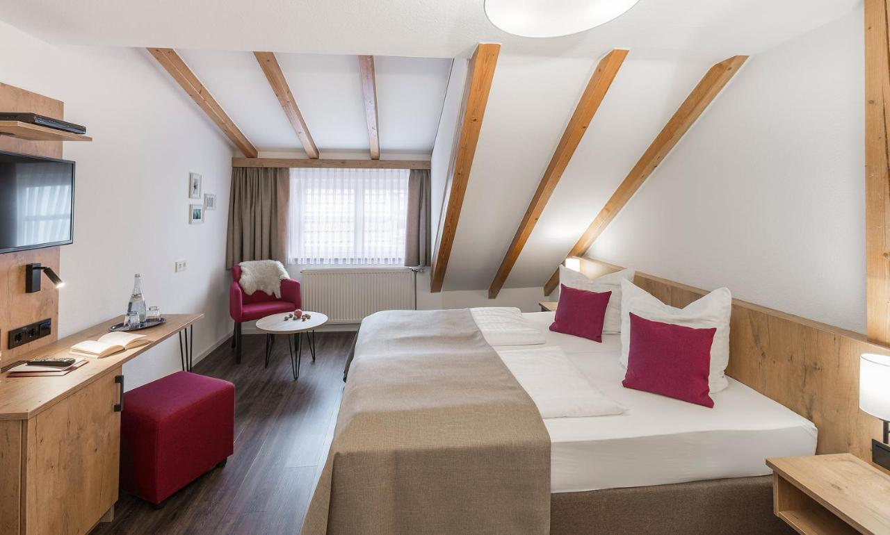 Hotel & Restaurant Lamm Mosbach  Esterno foto