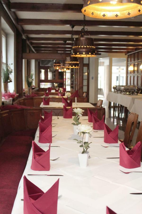 Hotel & Restaurant Lamm Mosbach  Esterno foto